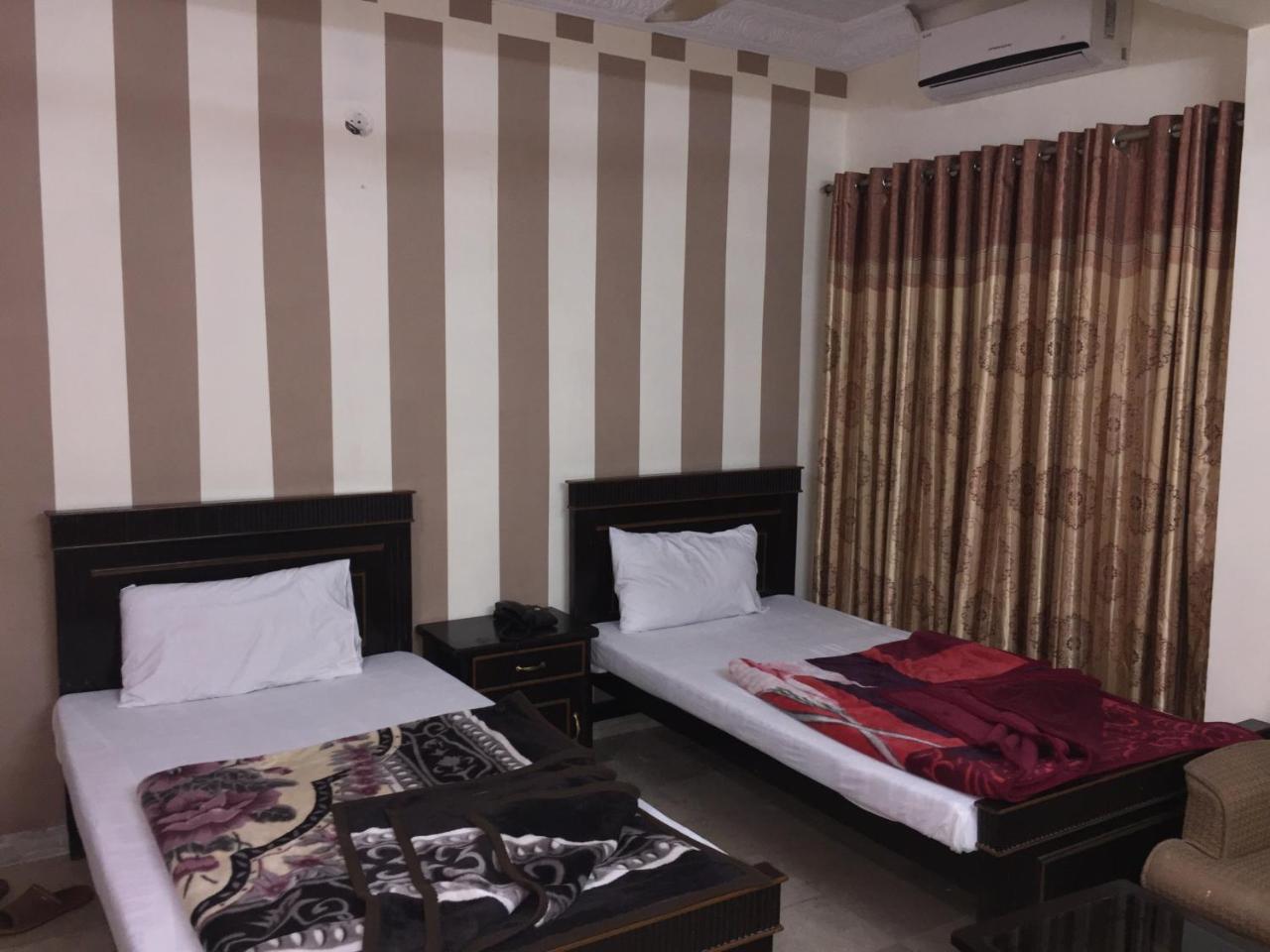 Hotel De Grand Rawalpindi Exterior photo