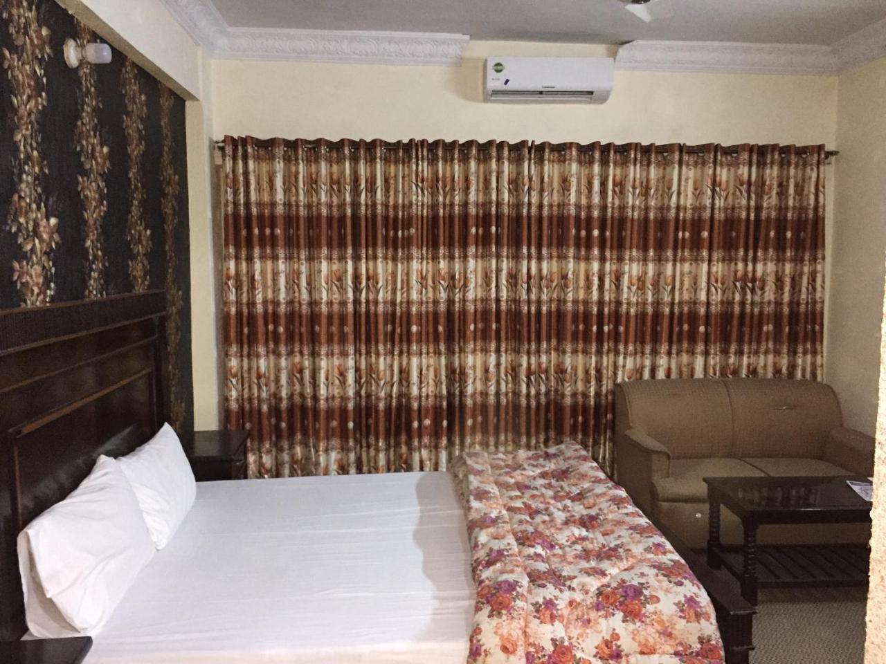 Hotel De Grand Rawalpindi Exterior photo